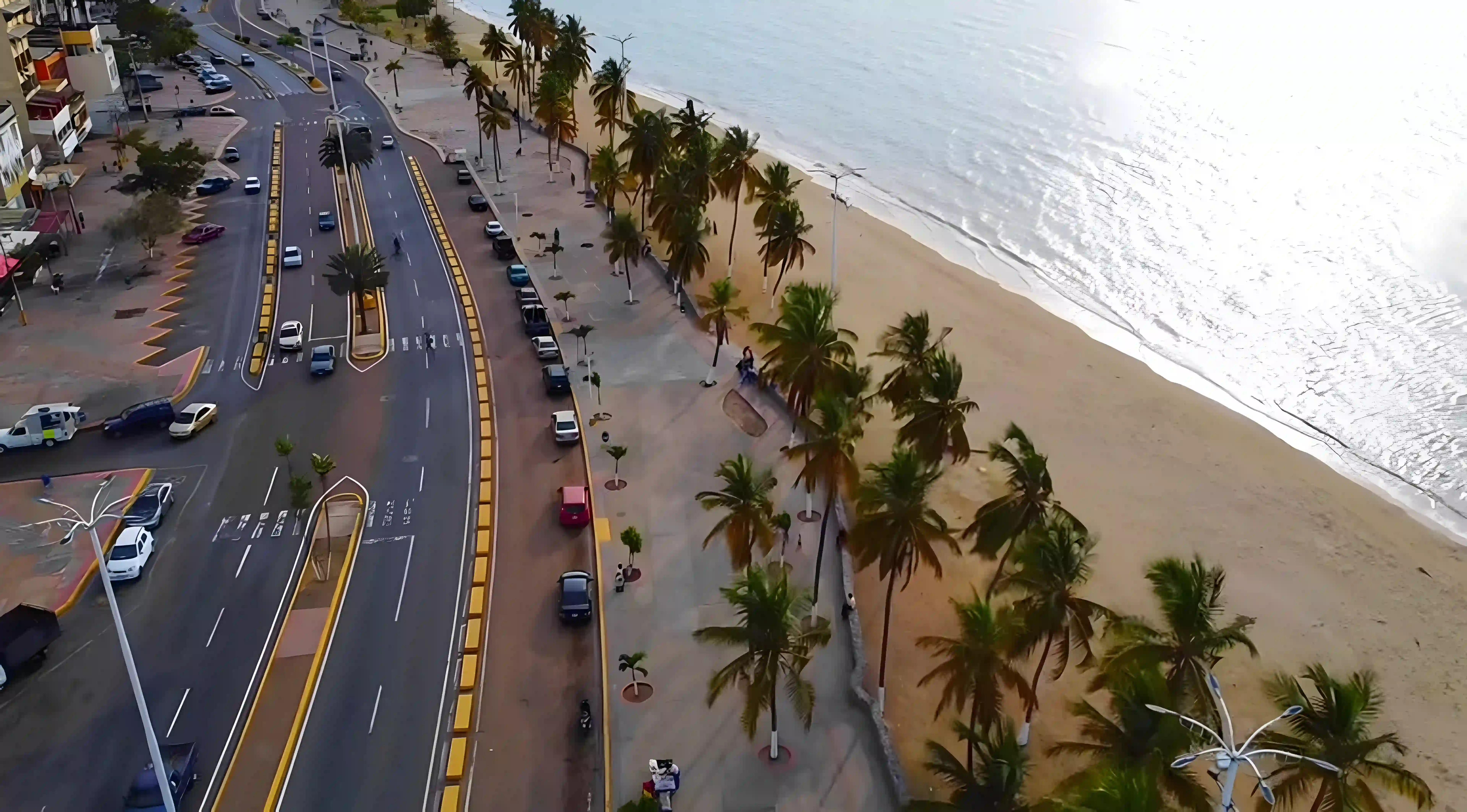 Paseo de la Cruz y el Mar - Puerto La Cruz